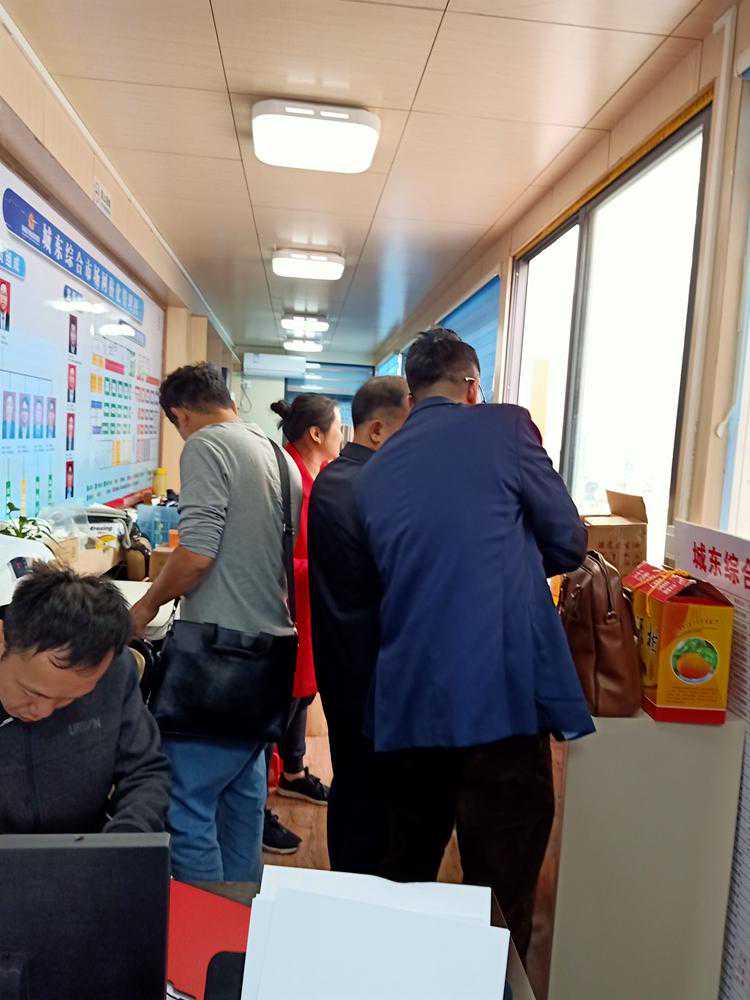 移民魁北克 被拒{魁北克投资移民是加拿大少数可以一步到位拿枫叶卡的移民方